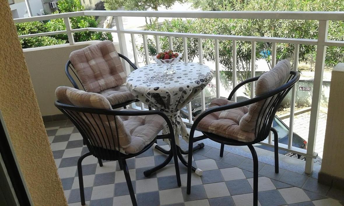 Apartman Loza Klek Exteriör bild
