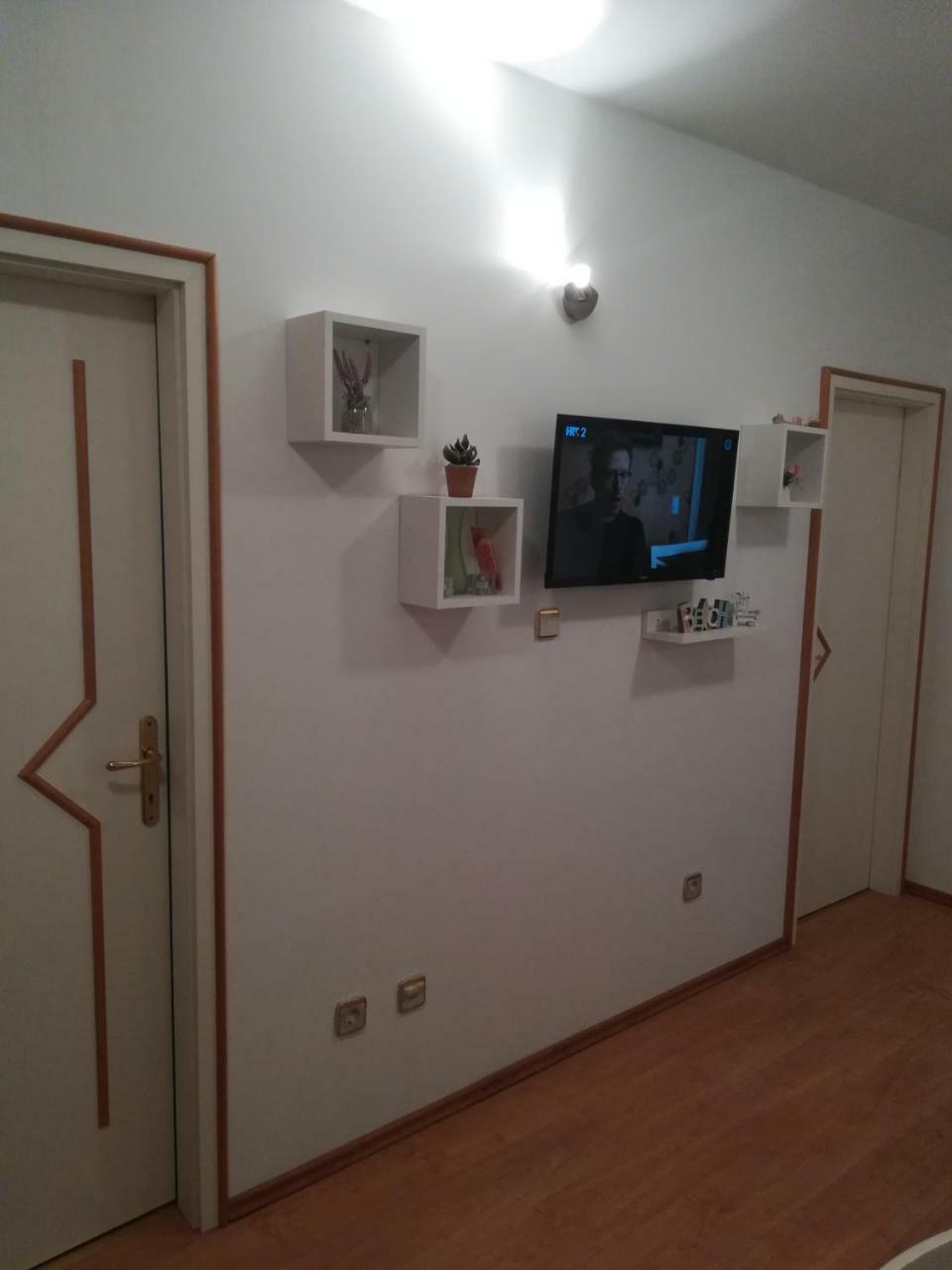 Apartman Loza Klek Exteriör bild